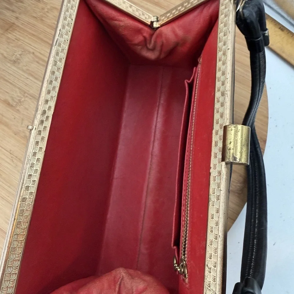 Vintage 1950s Lesco‎ Genuine Leather Handbag Black with Brass/Gold trim